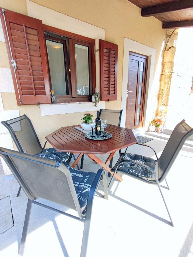 Apartment Pajtak Πόρετς Εξωτερικό φωτογραφία