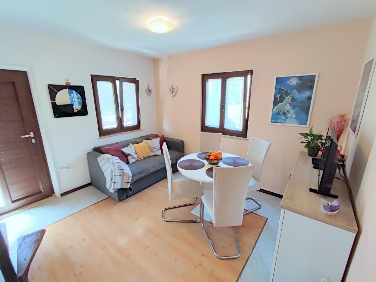 Apartment Pajtak Πόρετς Εξωτερικό φωτογραφία